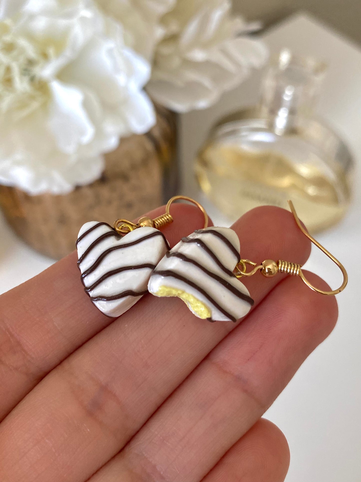 Heart snack cake earrings